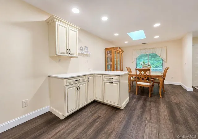 Listing Photo 5 - Condo for sale in building located at 188 Birchwood Rd, Brookhaven, NY 11727