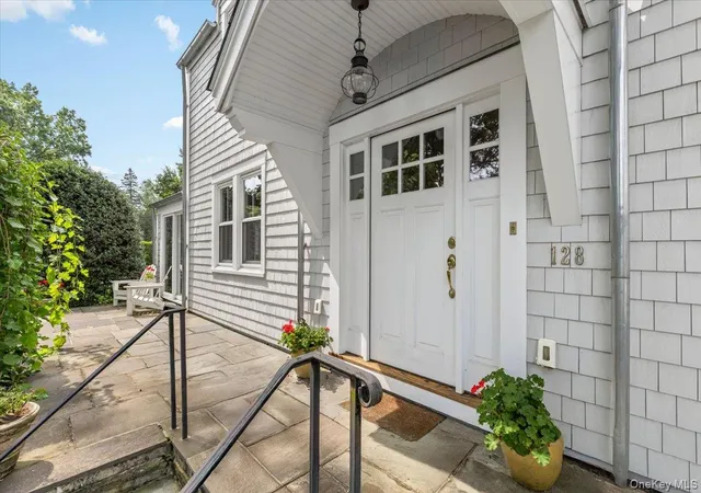 Photo 3 of Single family home for sale at 128 Ralph Ave, White Plains, NY 10606 | MLS# 1046373 | Listing updated on 2026-09-28