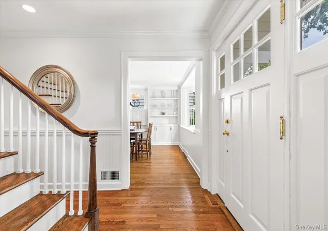 Photo 3 of Single family home for sale at 128 Ralph Ave, White Plains, NY 10606 | MLS# 1046373 | Listing updated on 2026-09-28