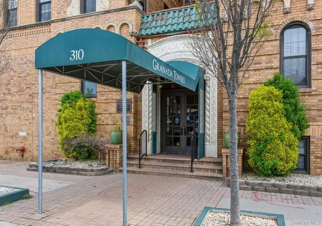 Condo for sale at 310 Riverside Blvd #3G, Long Beach, NY 11561 | MLS# 1046401