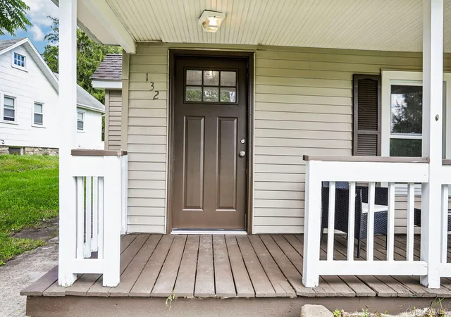 Photo 3 of Single family home for sale at 132 Ridge Rd, Woodbury, NY 10930 | MLS# 1046409 | Listing updated on 2026-09-27