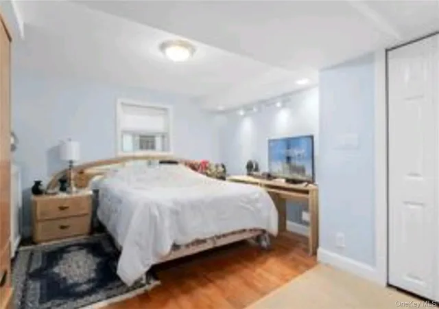 Listing Photo 4 - Condo for sale in building located at 836 Revere Ave, New York City, NY 10465