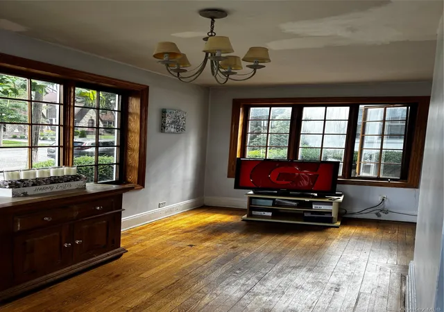Photo 4 of Sale Pending at 3610 217th Street, New York, NY 11361 | MLS# 1046426 | Listing updated on 2026-09-18