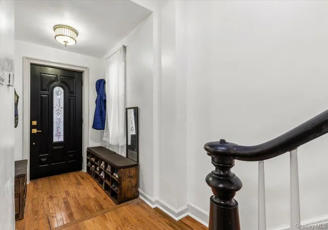 Photo 3 of Sale Pending at 2516 Glebe Ave, New York, NY 10461 | MLS# 1046433 | Listing updated on 2026-10-01