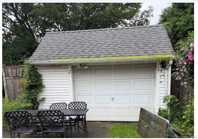 Photo 2 of Single family home for sale at 2958 Oceanside Rd, Hempstead, NY 11572 | MLS# 1046434 | Listing updated on 2026-09-04