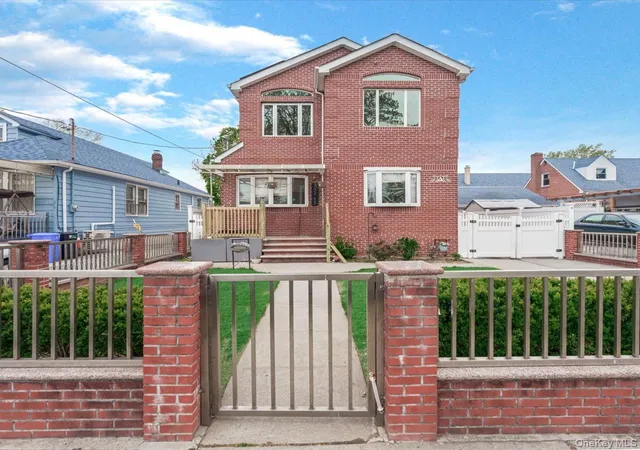 Photo 2 of Single family home for sale at 252 15 82nd Avenue, New York, NY 11426 | MLS# 1046435 | Listing updated on 2026-09-06