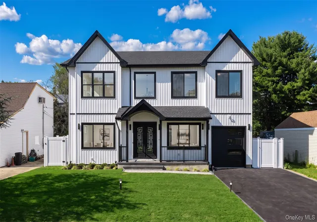 Photo 2 of Single family home for sale at 41 Chase Ln, Hempstead, NY 11756 | MLS# 1046438 | Listing updated on 2026-09-06