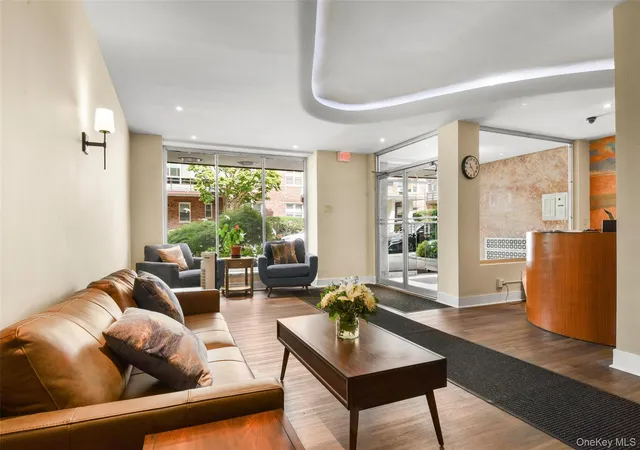 Photo 3 of Condo for sale at 2 Washington Sq #5G, Mamaroneck, NY 10538 | MLS# 1046456 | Listing updated on 2026-10-07