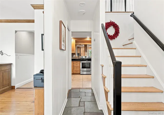 Photo 3 of Single family home for sale at 4 Saltmeadow Ln, Islip, NY 11705 | MLS# 1046457 | Listing updated on 2026-10-03