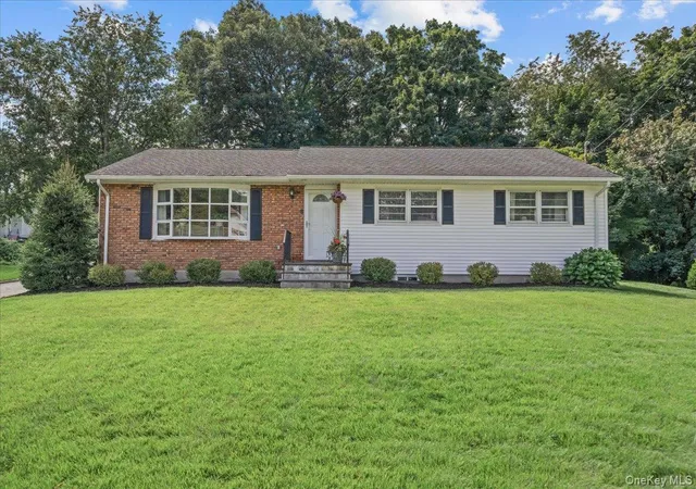 Photo 1 of Sale Pending at 15 Robinson Ave, Bedford, NY 10507 | MLS# 1046458 | Listing updated on 2026-09-27