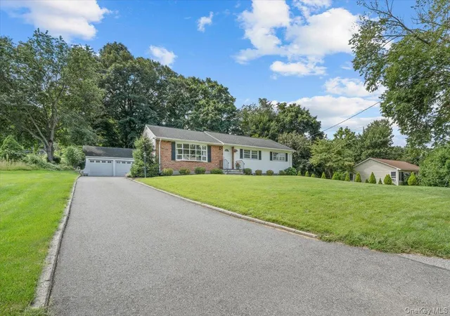 Photo 3 of Sale Pending at 15 Robinson Ave, Bedford, NY 10507 | MLS# 1046458 | Listing updated on 2026-09-27