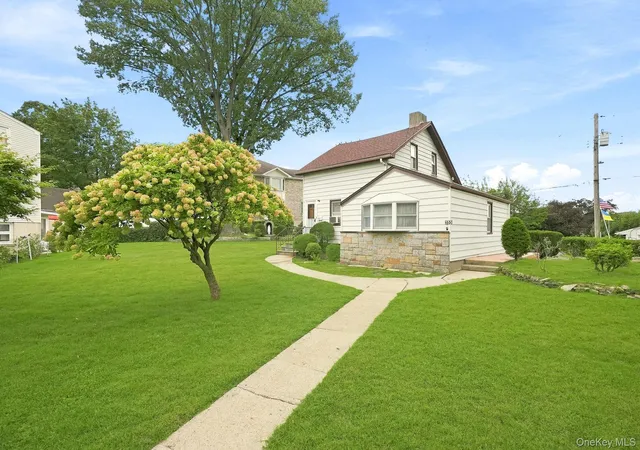Photo 2 of Single family home for sale at 83 Brewster Ave, Yonkers, NY 10701 | MLS# 1046469 | Listing updated on 2026-09-15