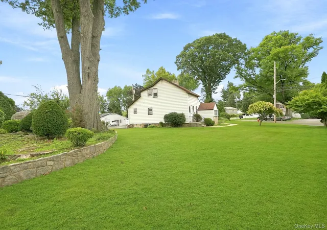 Photo 3 of Single family home for sale at 83 Brewster Ave, Yonkers, NY 10701 | MLS# 1046469 | Listing updated on 2026-09-15