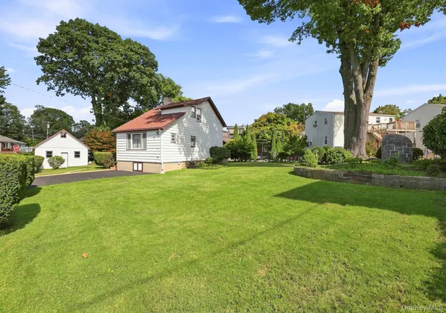 Photo 4 of Single family home for sale at 83 Brewster Ave, Yonkers, NY 10701 | MLS# 1046469 | Listing updated on 2026-09-15