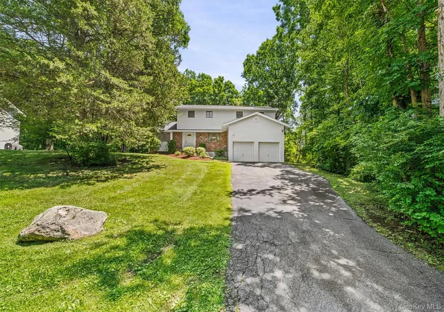 Photo 1 of Single family home for sale at 2 Peter A Beet Dr, Cortlandt, NY 10567 | MLS# 1046478 | Listing updated on 2026-09-04