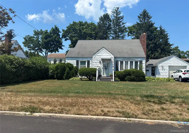 Photo 1 of Sale Pending at 85 Harris St, Brookhaven, NY 11772 | MLS# 1046489 | Listing updated on 2026-09-23