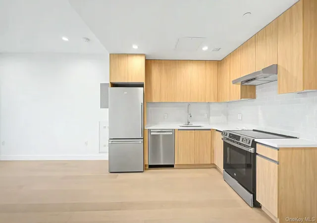 Photo 4 of Condo for sale at 150-02 Northern Blvd #3F, New York, NY 11354 | MLS# 1046491 | Listing updated on 2026-09-05