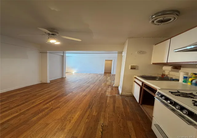 Photo 3 of Condo for sale at 42 45 Kissena Blvd #6M, New York, NY 11355 | MLS# 1046511 | Listing updated on 2026-09-04