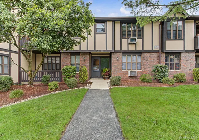 Photo 2 of Condo for sale at 962 Sierra Vista Ln, Clarkstown, NY 10989 | MLS# 1046544 | Listing updated on 2026-09-27