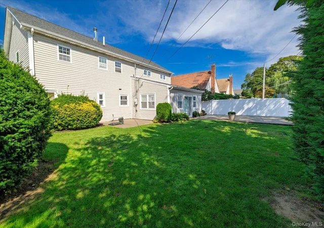 Photo 3 of Sale Pending at 729 Arcadian Ave, Hempstead, NY 11580 | MLS# 1046549 | Listing updated on 2026-09-30