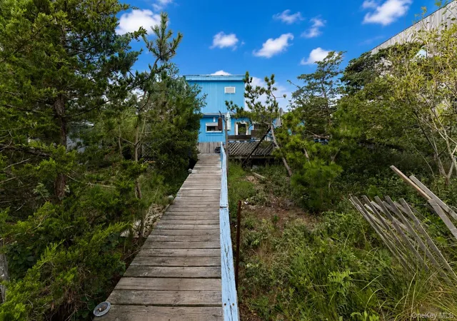 Photo 20 of Single family home for sale at 27 Champlain St, Brookhaven, NY 11770 | MLS# 1046555 | Listing updated on 2026-09-05
