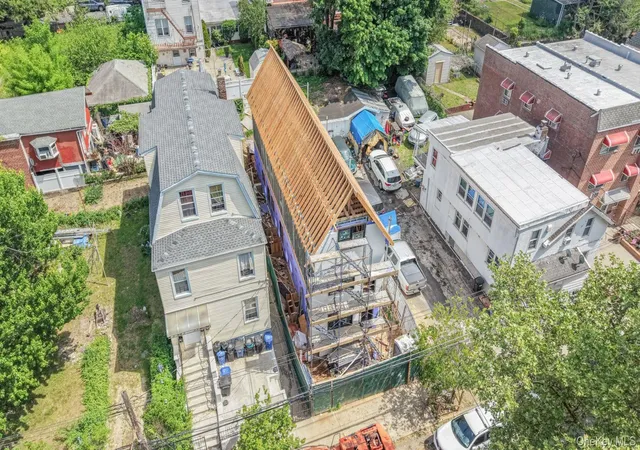 Photo 3 of Multi family home for sale at 4564 Matilda Ave, New York, NY 10470 | MLS# 1046572 | Listing updated on 2026-09-04