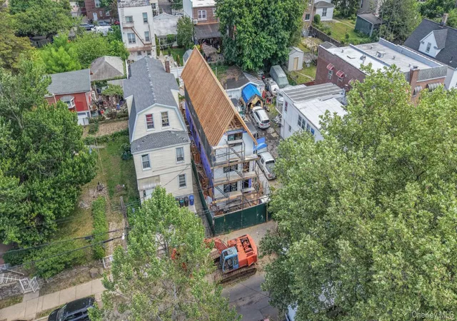 Photo 3 of House for sale at 4564 Matilda Ave, New York, NY 10470 | MLS# 1046572 | Listing updated on 2026-09-04