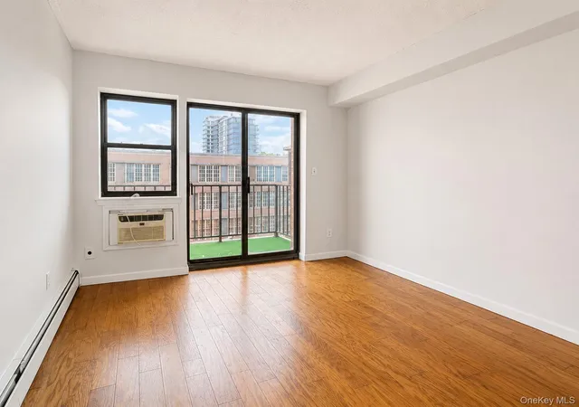 Photo 3 of Condo for sale at 13935 35th Avenue #4B, New York, NY 11354 | MLS# 1046592 | Listing updated on 2026-10-07