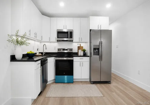 Photo 3 of Multi family home for sale at 3964 Duryea Ave, New York, NY 10466 | MLS# 1046593 | Listing updated on 2026-09-07