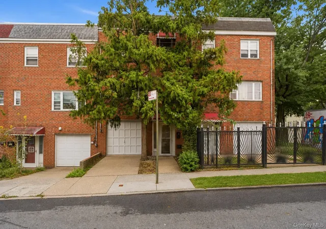 Photo 2 of Sale Pending at 902 E 232nd Street, New York, NY 10466 | MLS# 1046594 | Listing updated on 2026-10-06
