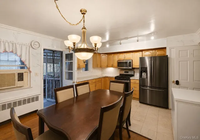 Photo 3 of Sale Pending at 902 E 232nd Street, New York, NY 10466 | MLS# 1046594 | Listing updated on 2026-10-06