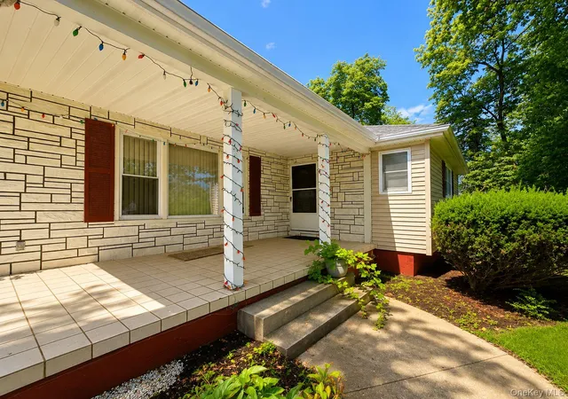 Photo 3 of Single family home for sale at 19 Stewart Pl, Ramapo, NY 10977 | MLS# 1046634 | Listing updated on 2026-10-18