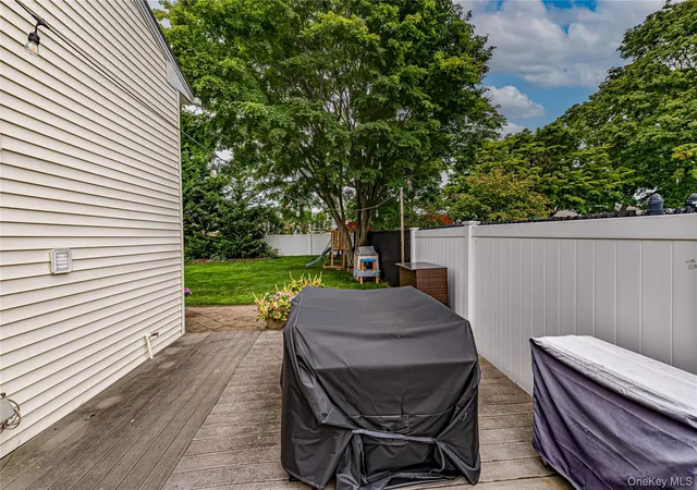 Photo 29 of Single family home for sale at 3 Peary Ln, Smithtown, NY 11754 | MLS# 1046645 | Listing updated on 2026-09-08