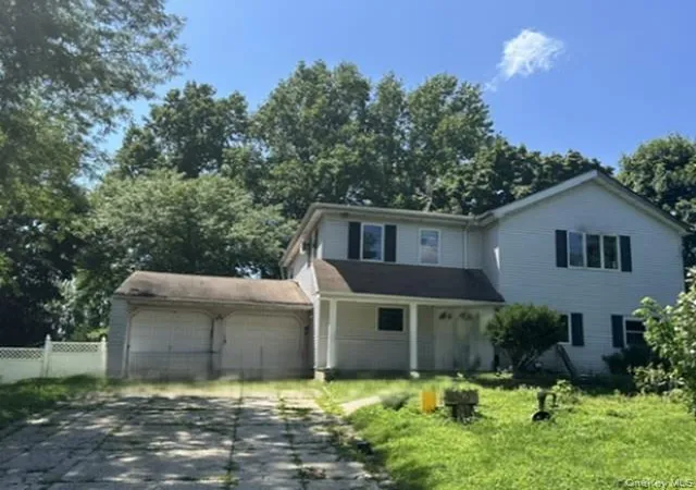 Photo 1 of Single family home for sale at 518 Jayne Blvd, Brookhaven, NY 11776 | MLS# 1046662 | Listing updated on 2026-09-04
