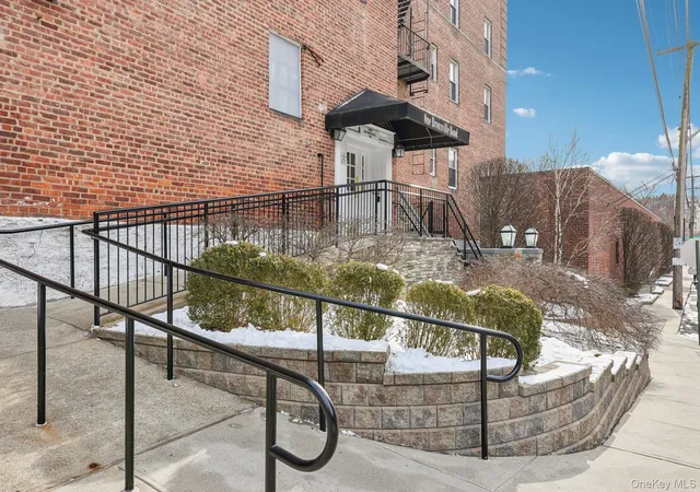 Condo for sale at 1 Bronxville Rd #3S, Yonkers, NY 10708 | MLS# 1046669