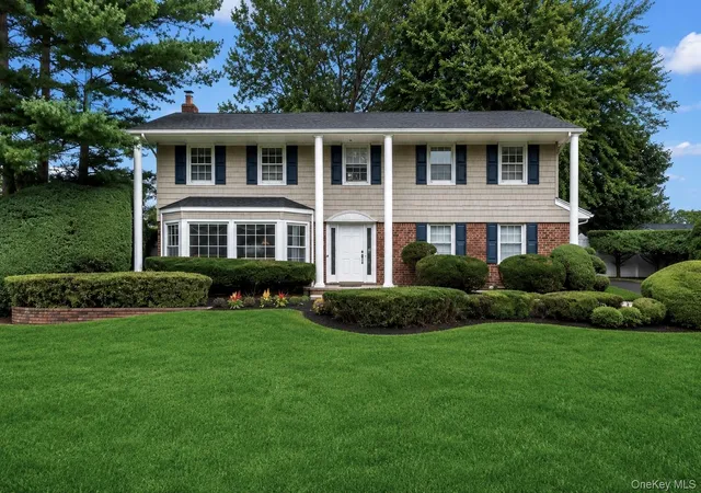 Photo 1 of Sale Pending at 2 Cori Ln, Huntington, NY 11731 | MLS# 1046672 | Listing updated on 2026-09-19