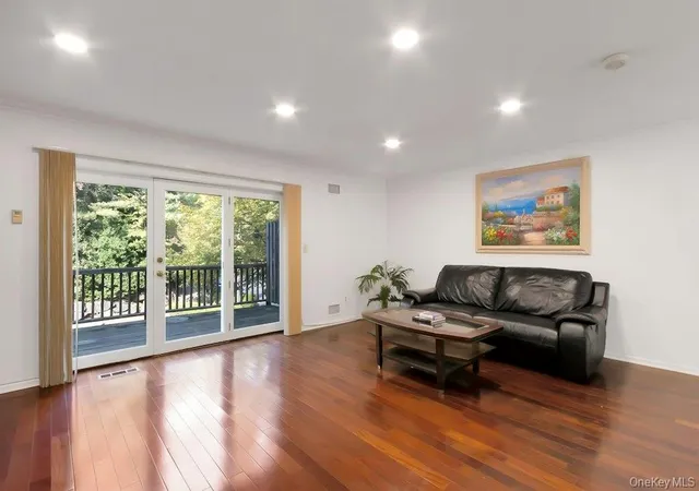 Photo 4 of Single family home for sale at 14 Corners Rd, Clarkstown, NY 10920 | MLS# 1046674 | Listing updated on 2026-10-19
