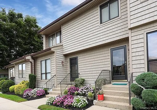 Photo 2 of Sale Pending at 11 Stanford Ct #B, Hempstead, NY 11793 | MLS# 1046675 | Listing updated on 2026-09-27