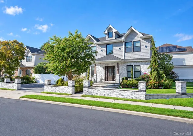 Photo 2 of Single family home for sale at 552 Dover Rd, Hempstead, NY 11572 | MLS# 1046676 | Listing updated on 2026-10-07