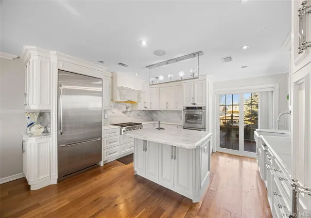 Photo 3 of Single family home for sale at 229 Ditmars St, New York, NY 10464 | MLS# 1046694 | Listing updated on 2026-09-04