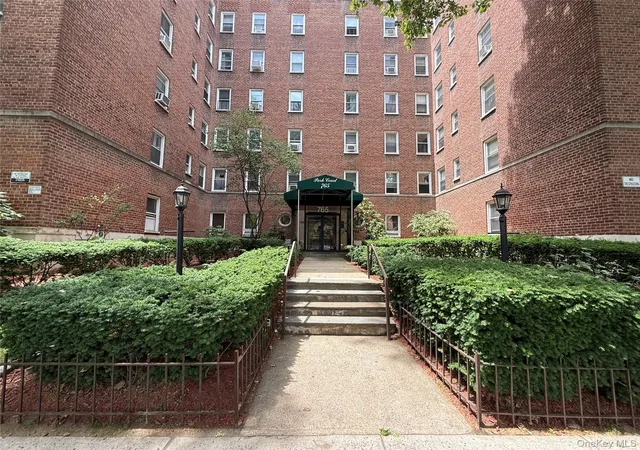 Photo 1 of Condo for sale at 765 Bronx River #3F, Yonkers, NY 10708 | MLS# 1046699 | Listing updated on 2026-09-08