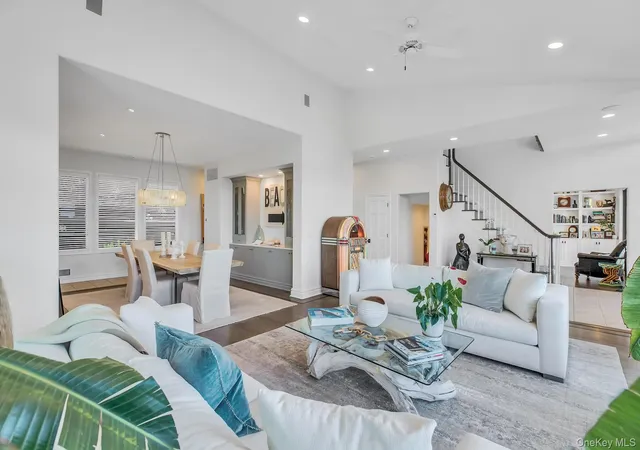 Photo 3 of Single family home for sale at 710 Sound View Rd, Oyster Bay, NY 11771 | MLS# 1046704 | Listing updated on 2026-09-13