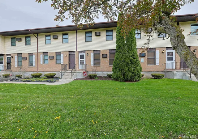 Photo 2 of Sale Pending at 204 Parr Meadow Dr #2D, Newburgh (town), NY 12550 | MLS# 1046709 | Listing updated on 2026-09-27