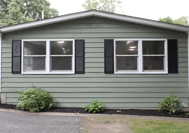 Photo 3 of Sale Pending at 8 Victoria Ln, Beacon, NY 12508 | MLS# 1046751 | Listing updated on 2026-09-15