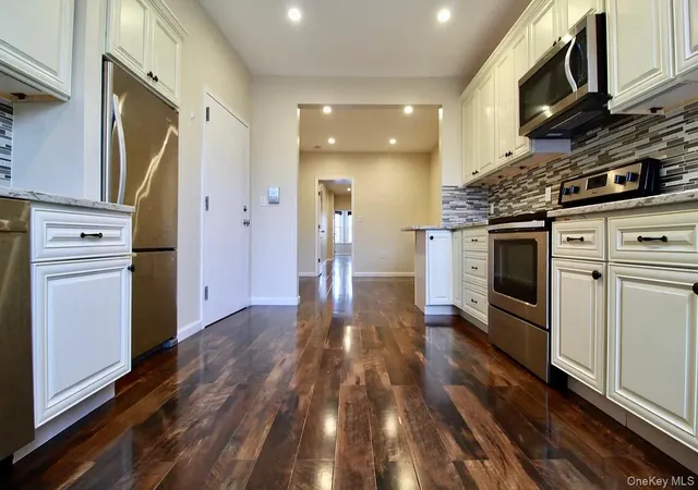 Photo 3 of Multi family home for sale at 168 Russell St, New York, NY 11222 | MLS# 1046760 | Listing updated on 2026-09-04