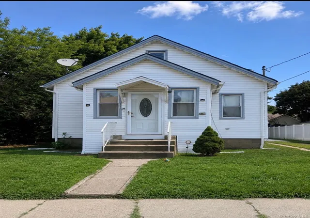 Single family home for sale at 133 Union St, Hempstead, NY 11520 | MLS# 1046775