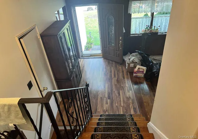 Photo 2 of Single family home for sale at 1556 N Gardiner Dr, Islip, NY 11706 | MLS# 1046781 | Listing updated on 2026-09-06