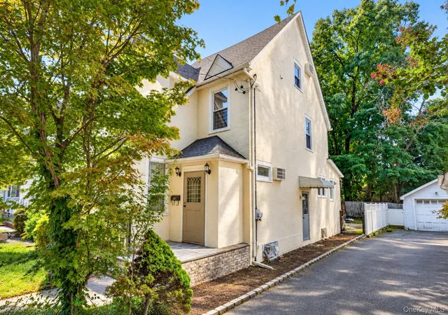 Photo 3 of Single family home for sale at 37 Jayson Ave, North Hempstead, NY 11021 | MLS# 1046787 | Listing updated on 2026-09-19