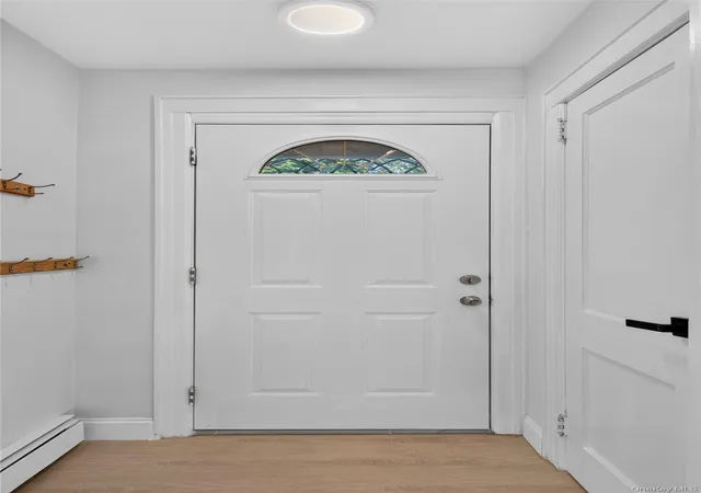 Photo 3 of Single family home for sale at 37 Jayson Ave, North Hempstead, NY 11021 | MLS# 1046787 | Listing updated on 2026-09-19