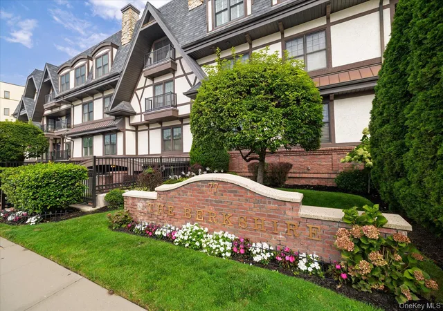 Photo 2 of Condo for sale at 77 Maple Ave #100, Hempstead, NY 11570 | MLS# 1046800 | Listing updated on 2026-10-03